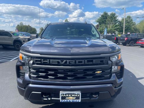 Used 2022 Chevrolet Silverado 1500 Custom AWD/4WD image 2
