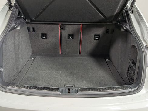 Certified 2021 Porsche Macan AWD/4WD image 20