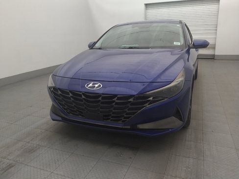 Used 2023 Hyundai Elantra Limited w/ Preferred Accessory Package FWD image 15