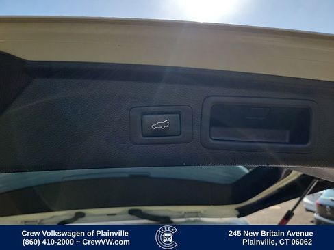 Used 2018 Subaru Forester 2.5i Touring AWD/4WD image 55