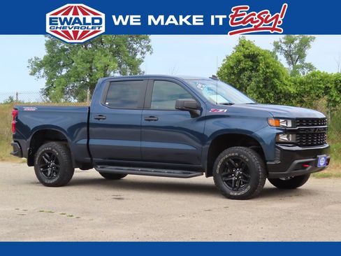 Certified 2020 Chevrolet Silverado 1500 Custom Trail Boss w/ Custom Convenience Package AWD/4WD image 1