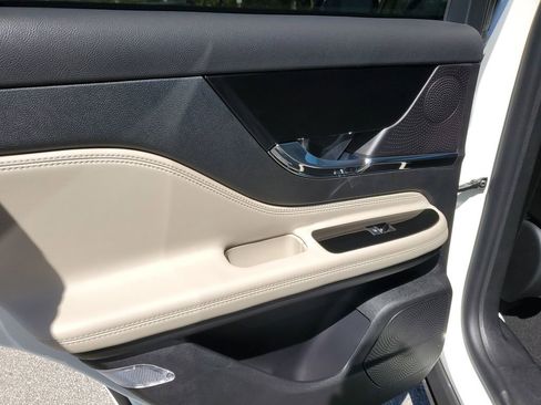 New 2026 Lincoln Corsair Grand Touring AWD/4WD image 8
