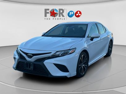 Used 2020 Toyota Camry SE w/ Cold Weather Package