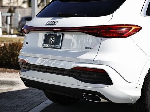 New 2025 Audi Q5 Premium image 8