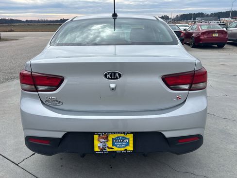 Used 2019 Kia Rio S image 5
