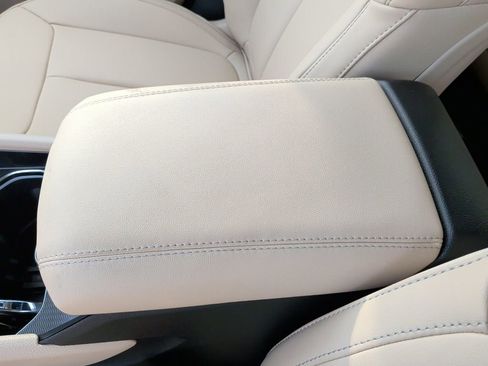 New 2025 Jeep Grand Cherokee L Limited image 38