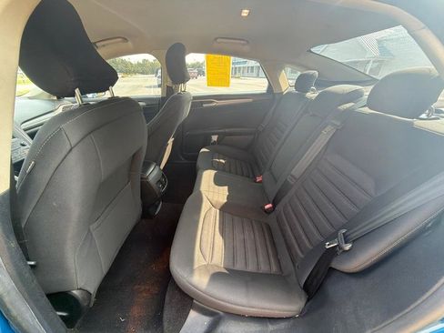 Used 2019 Ford Fusion SE FWD image 10