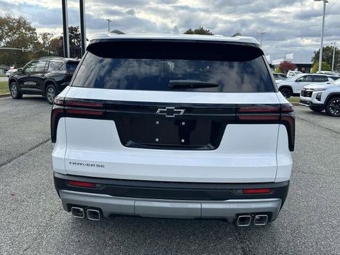 New 2026 Chevrolet Traverse LT w/ Sun and Wheel Package image 5