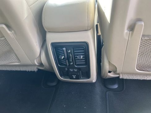 Certified 2022 Jeep Grand Cherokee Limited image 29