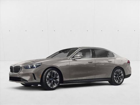 Used 2024 BMW 530i w/ Convenience Package image 1