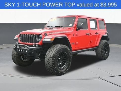 Used 2024 Jeep Wrangler Unlimited Rubicon AWD/4WD image 3