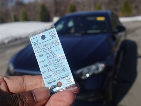 Used 2025 Mercedes-Benz E 350 4MATIC Sedan image 11