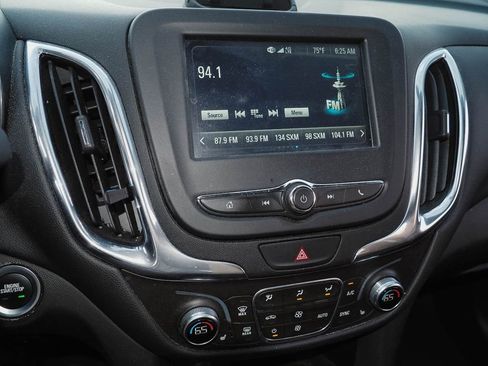 Certified 2018 Chevrolet Equinox LT FWD image 9
