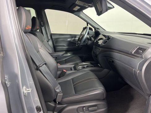 Certified 2023 Honda Passport TrailSport image 7