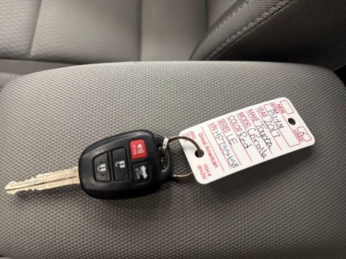 Certified 2017 Toyota Corolla LE image 29