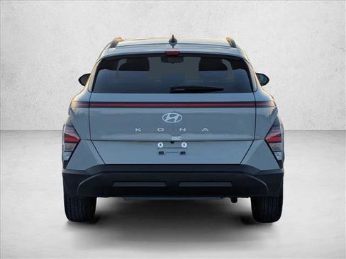 Used 2025 Hyundai Kona SEL FWD image 7
