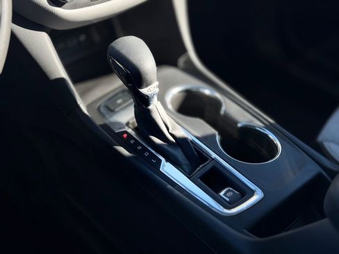 Used 2022 Chevrolet Equinox LS w/ LS Convenience Package image 15