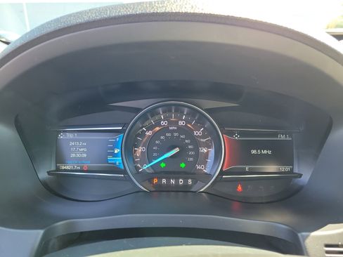 Used 2018 Ford Explorer Limited image 24