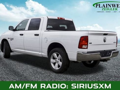 Used 2022 RAM 1500 Classic SLT image 2