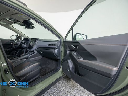 Used 2025 Subaru Crosstrek 2.5i Limited w/ Crosstrek Mirror Package AWD/4WD image 39