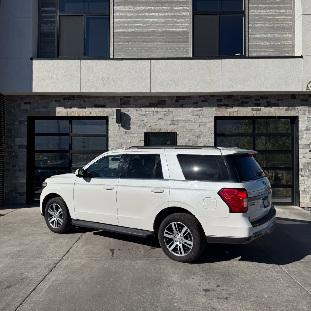 Used 2024 Ford Expedition XLT AWD/4WD image 5