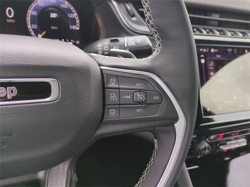 New 2025 Jeep Grand Cherokee L Altitude image 26