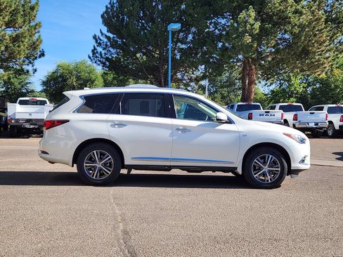 Used 2020 INFINITI QX60 Luxe w/ Essential Package AWD/4WD image 2