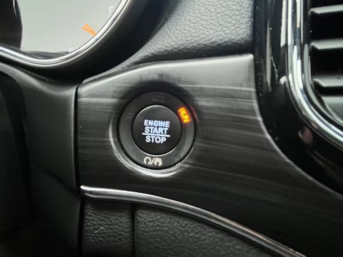 Used 2020 Jeep Grand Cherokee Limited image 29