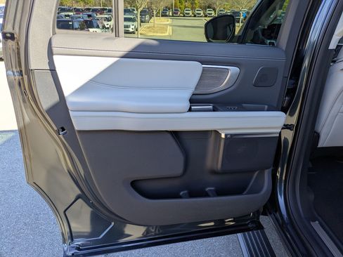 New 2026 Ford Expedition Max Platinum w/ Platinum Ultimate Package image 28