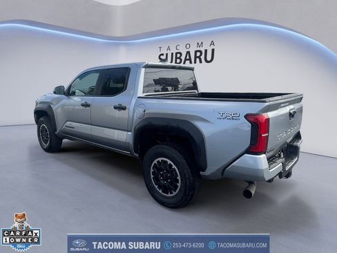 Used 2025 Toyota Tacoma TRD Off-Road image 3
