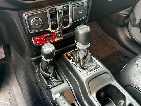 Used 2022 Jeep Wrangler Unlimited Rubicon 4xe w/ Steel Bumper Group image 18