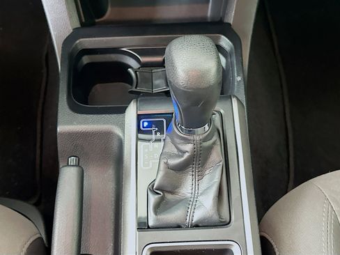 Used 2022 Toyota Tacoma SR5 image 24