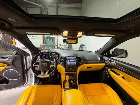 Used 2018 Jeep Grand Cherokee Trackhawk image 15