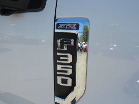 Used 2019 Ford F350 XL w/ STX Appearance Package AWD/4WD image 6