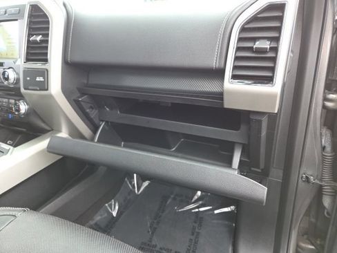 Used 2018 Ford F150 Lariat w/ Equipment Group 502A Luxury AWD/4WD image 60