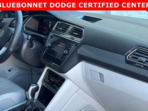 Used 2022 Volkswagen Tiguan SE R-Line image 30