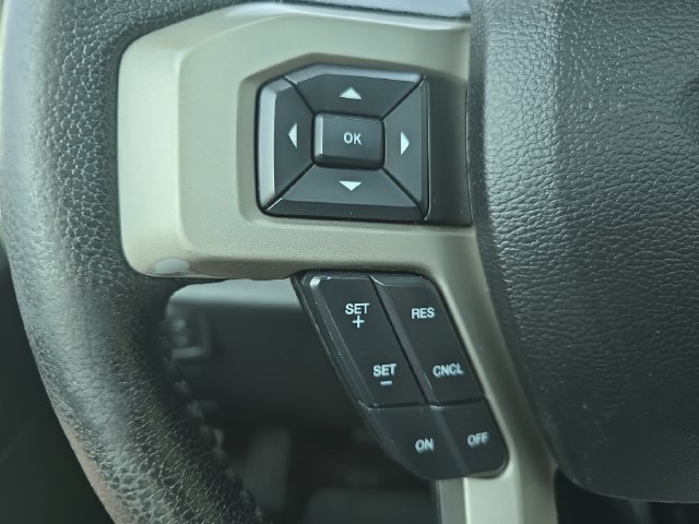 Used 2016 Ford F150 Lariat w/ Equipment Group 502A Luxury AWD/4WD image 28