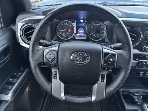 Used 2022 Toyota Tacoma Limited w/ Nightshade Package AWD/4WD image 14