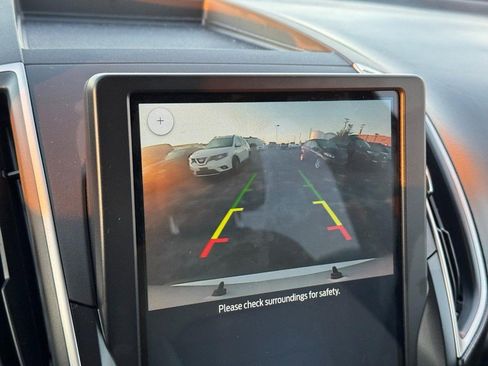 Used 2022 Ford Edge SE image 23