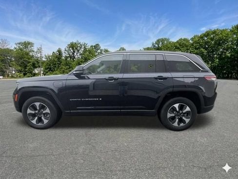 Used 2022 Jeep Grand Cherokee Limited 4xe w/ Luxury Tech Group II AWD/4WD image 5