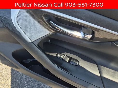 Used 2015 Nissan Altima 3.5 SL FWD image 15