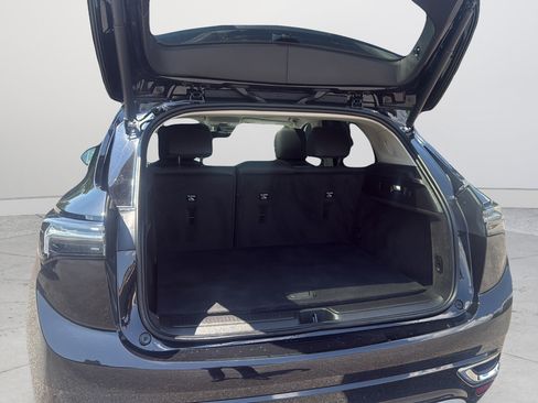 Used 2023 Buick Envision Avenir AWD/4WD image 19