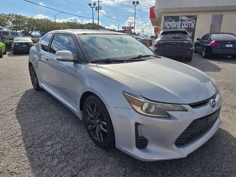 Used 2014 Scion tC 10 Series image 1