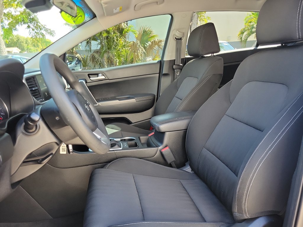 Certified 2022 Kia Sportage LX FWD image 9