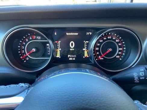 Used 2022 Jeep Wrangler Unlimited Rubicon w/ Steel Bumper Group AWD/4WD image 21
