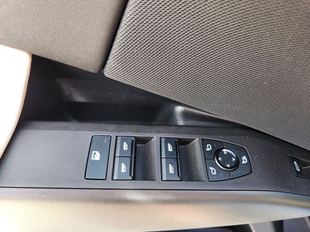 Used 2025 BMW X3 xDrive30i w/ Premium Package AWD/4WD image 29