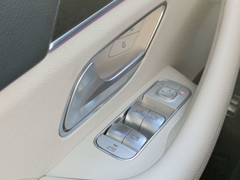 Used 2020 Mercedes-Benz GLE 350 4MATIC image 25