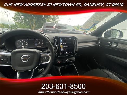 Used 2022 Volvo XC40 T5 R-Design AWD/4WD image 15