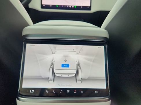 Used 2025 Tesla Model S Plaid image 46