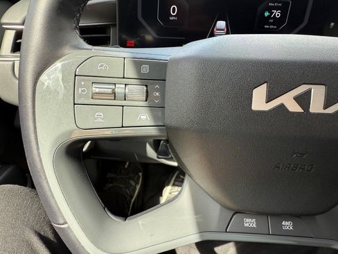 Used 2024 Kia EV9 Wind AWD/4WD image 26